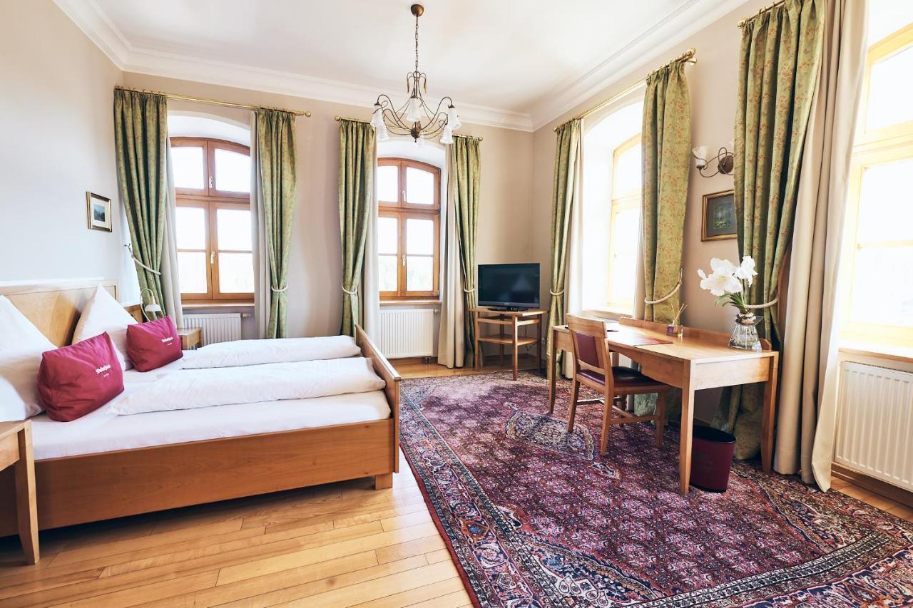Hotel & Restaurant Waldschloss باساو المظهر الخارجي الصورة